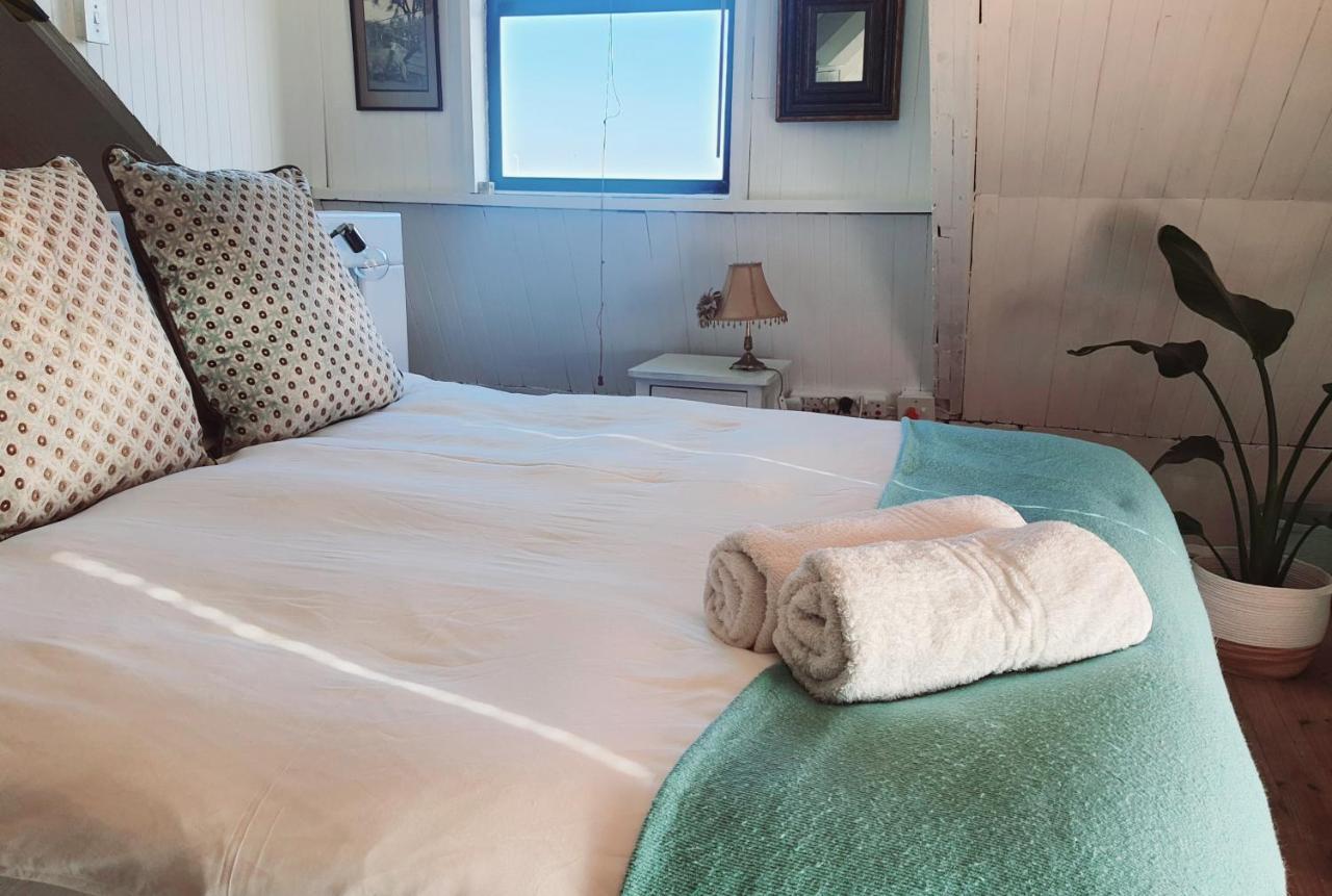 West Coast Seaside Getaway Hotell Grotto Bay Exteriör bild