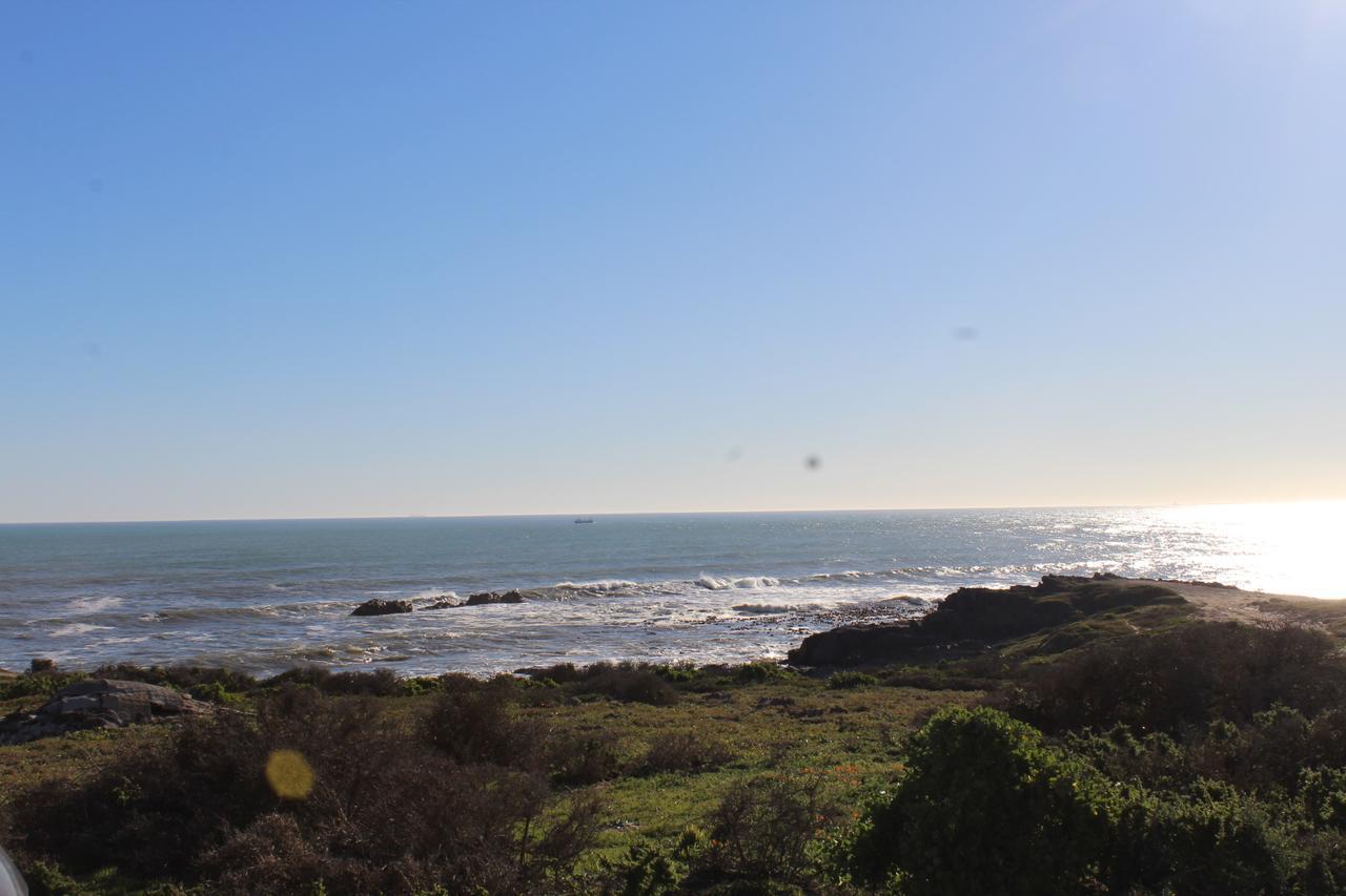 West Coast Seaside Getaway Hotell Grotto Bay Exteriör bild
